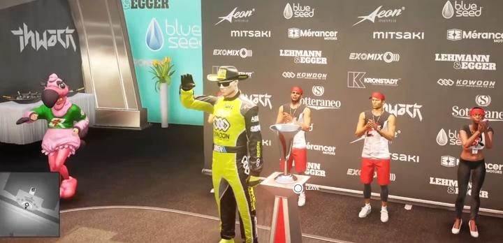 Pomachaj do tłumu i ciesz się swoim zwycięstwem - opuść podium, kiedy zechcesz - Wyzwania: wyczyny w misji Linia Mety (Miami) | Hitman 2 - Hitman 2 - poradnik do gry