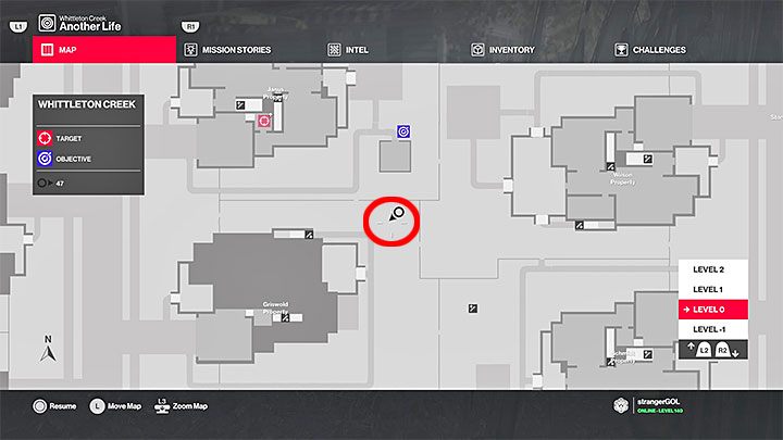 O upodobaniu Janusa do palenia papierosów możesz dowiedzieć się od przebranych strażników, którzy pilnują podwórza posiadłości Griswoldów, czyli domu sąsiadującego z posiadłością Janusa - Misje fabularne w Zatoczce Whittleton | Hitman 2 - Hitman 2 - poradnik do gry