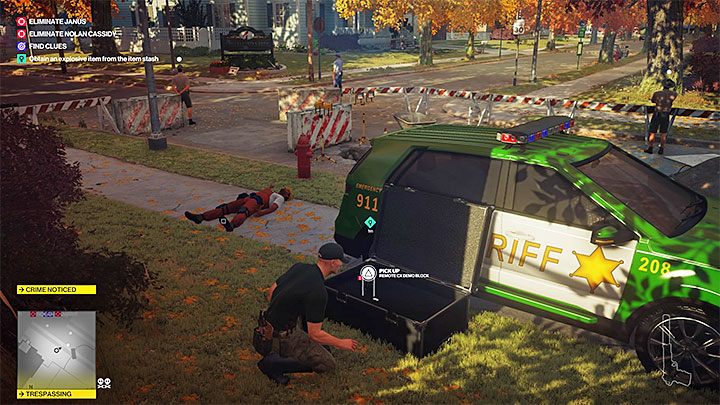 Dotrzyj teraz do miejsca prac drogowych - jest to północno-zachodni narożnik mapy - Misje fabularne w Zatoczce Whittleton | Hitman 2 - Hitman 2 - poradnik do gry