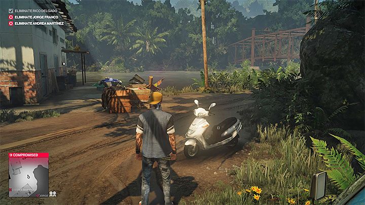 Motocykl jest zaparkowany obok baru - Opuszczenie Santa Fortuny w misji Trzygłowy wąż w Hitman 2 - Hitman 2 - poradnik do gry