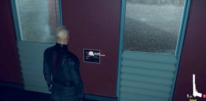 Udaj się na piętro - Przygotowanie na przyjazd celu w misji Zew Nocy w Hitman 2 - Hitman 2 - poradnik do gry