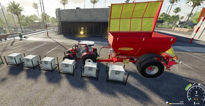 Masz możliwość wyładowania zawartości maszyny: czasem opróżnisz ją jak wywrotkę, a czasem po prostu wyrzucając palety obok maszyny - Farming Simulator 19: Zbiorniki maszyn - jak napełniać? - Farming Simulator 19 - poradnik do gry