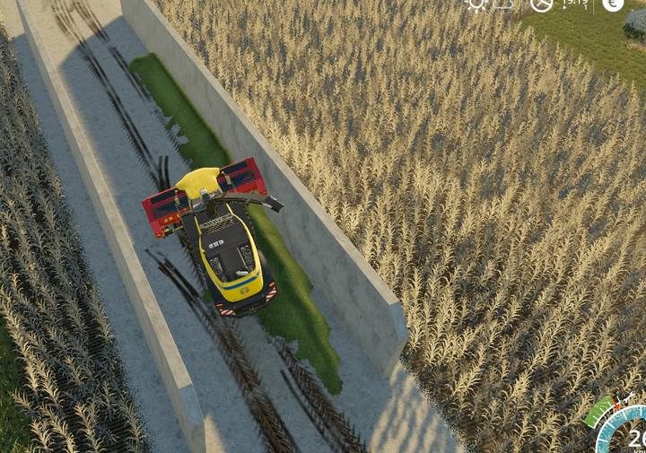 Zawartość pryzmy musisz wyrównać, by móc przykryć ją do kiszenia - Farming Simulator 19: Sieczka - poprawa jakości plonów - Farming Simulator 19 - poradnik do gry