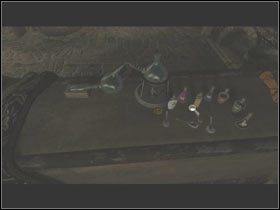 Teraz wystarczyło wziąć łyżki z biurka, z których każda ma inną pojemność - 50, 25, 10, 5 i 1 jednostka - Dom de Allepina - cz.4 | Post Mortem - Post Mortem - poradnik do gry