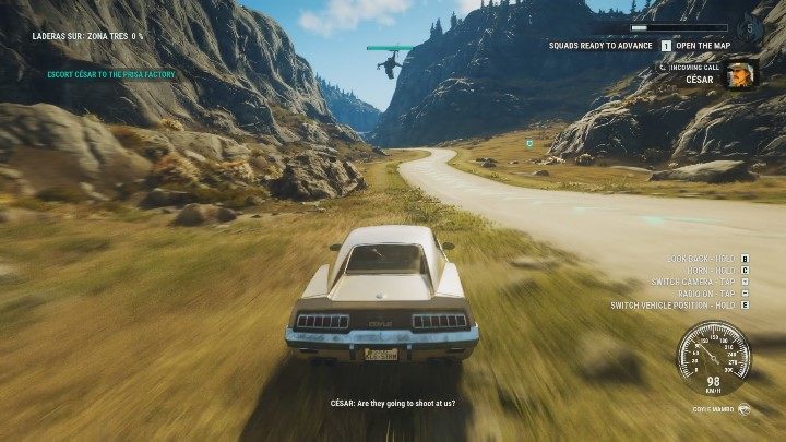 Po rozpoczęciu zadania Cezar zacznie odlatywać, a ty znajdziesz się obok samochodu - warto z niego skorzystać, aby nie podążać za helikopterem na piechotę - Just Cause 4: Wiatrołaz Burzołap - solucja, opis przejścia - Just Cause 4 - poradnik do gry