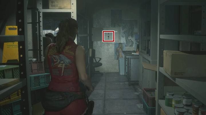 Zabierz klucz z szafki, bowiem drzwi którymi wszedłeś, zaraz się zamkną i musisz użyć drugiego przejścia - Prolog | Posterunek policji w Resident Evil 2 - Resident Evil 2 - poradnik do gry