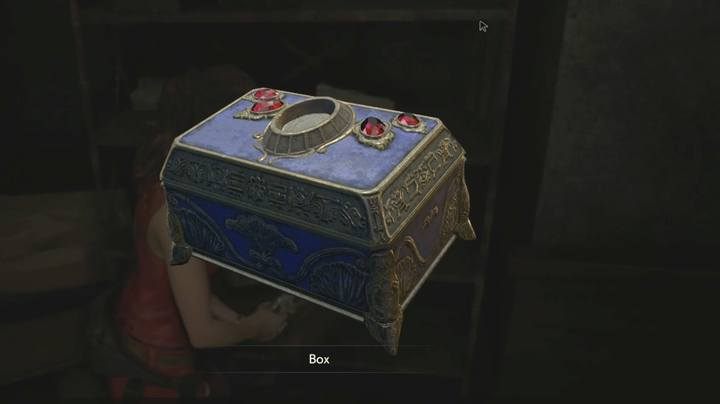 Skrzynka z ważną zawartością (pendrive) - Jak zdobyć trzecią broń w Zbrojowni? | Sekrety na Posterunku Policji - Resident Evil 2 - poradnik do gry