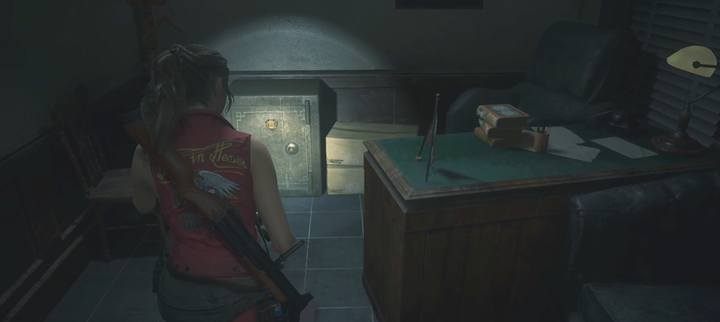 Jedną z toreb znajdziesz w zamkniętym sejfie we Wschodnim biurze, 1F - Wszystkie ulepszenia ekwipunku w Resident Evil 2 - Resident Evil 2 - poradnik do gry