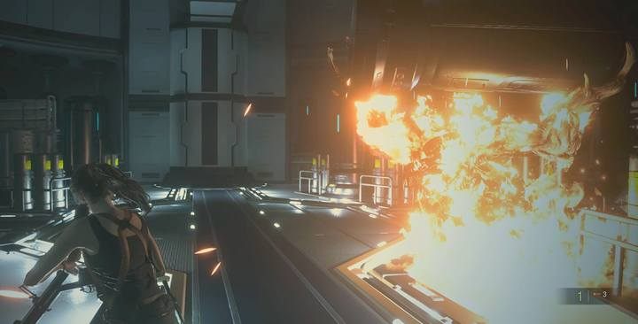 Boss lubi rzucać przedmiotami znalezionymi na arenie - Walka z bossem - G3 w Resident Evil 2 - Resident Evil 2 - poradnik do gry