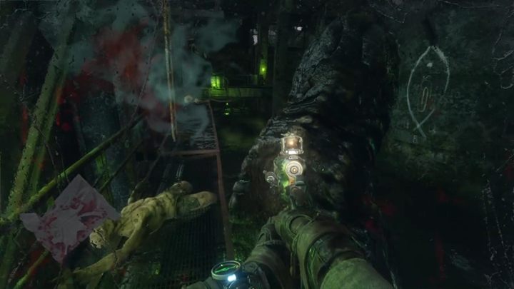 Droga jest dość prosta - w razie problemów z odnalezieniem ścieżki pamiętaj o szukaniu zielonych punktów i korzystaniu ze strzałki kompasu - Metro Exodus: Hangar z wielką rybą, Wołga - solucja - Metro Exodus - poradnik do gry