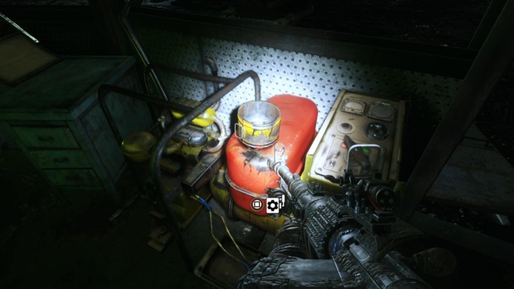 Podejdź teraz do generatora i spróbuj go uruchomić - Metro Exodus: Droga na tamę i spotkanie z Aloszą, Tajga - solucja - Metro Exodus - poradnik do gry