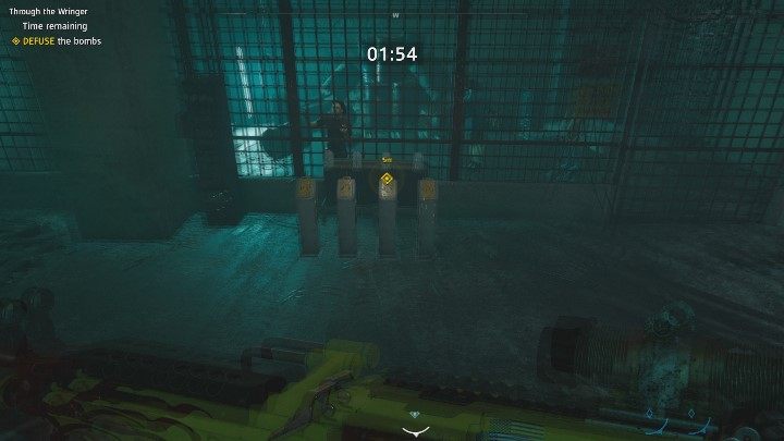 Po rozbrojeniu czterech bomb, szybko udaj się do piwnicy w czerwonym budynku - Przez wyżymaczkę | Solucja Far Cry New Dawn - Far Cry New Dawn - poradnik do gry