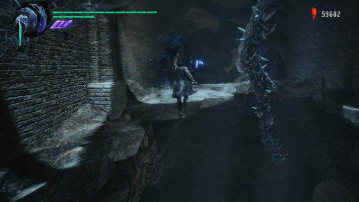 Zniszcz wszystkich wrogów i koniecznie użyj Koszmaru w walce, by odblokować dodatkowe przejście, po wygranej podnieś fioletowy fragment kuli - Misja 09 - Genesis - Solucja Devil May Cry 5 - Devil May Cry 5 - poradnik do gry