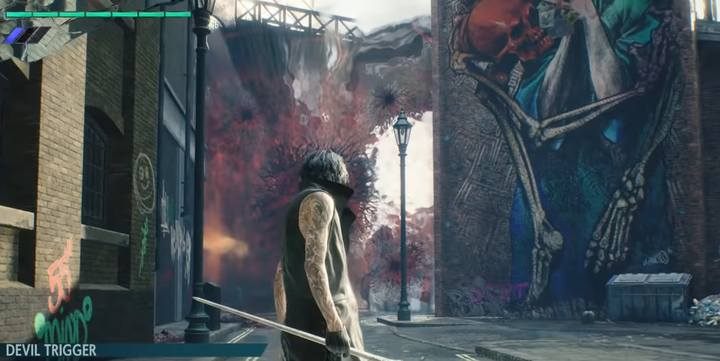 Komentarz: podczas starcia w misji 4, gdy przejdziesz przez magazyn i wyjdziesz na ulicę, załaduj wskaźnik Demonicznej przemiany i przyzwij Koszmar - Trofea i osiągnięcia w DMC5 - Devil May Cry 5 - poradnik do gry