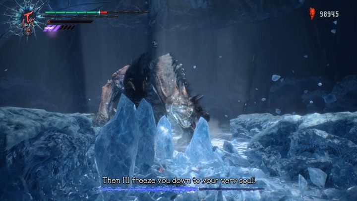 Gdy wróg zacznie ładować kolejny żywioł, którym jest lód ponownie odejdź na krawędź areny i zbliż się do bossa, gdy lodowa głowa będzie aktywna - Król Cerber - Boss w Devil May Cry 5 - Devil May Cry 5 - poradnik do gry