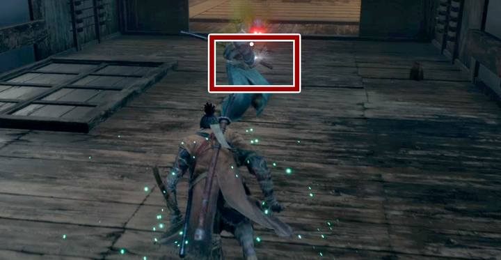 Aby uniknąć ataków wroga, musisz wykonać krótki unik w lewo i w przód (pod ukosem), gdy widzisz błysk miecza bossa - Ashina Elite - Ujinari Mizuo - Boss w Sekiro Shadow Die Twice - Sekiro Shadows Die Twice - poradnik do gry