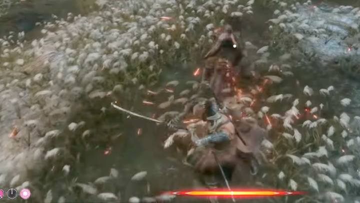 Gdy wróg wykonuje pełne combo, warto nie kontrować idealnie wszystkich ciosów i pozwolić mu zniszczyć twoją Posturę ostatnim ciosem - Genichiro & Isshin, the Sword Saint - Boss w Sekiro Shadow Die Twice - Sekiro Shadows Die Twice - poradnik do gry