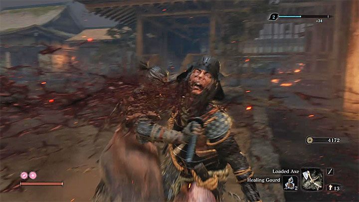 Wmontowany topór pozwala na wyprowadzanie bardzo silnych ataków toporem, które są jednak powolne - Wmontowany topór | Narzędzia protezy w Sekiro Shadows Die Twice - Sekiro Shadows Die Twice - poradnik do gry