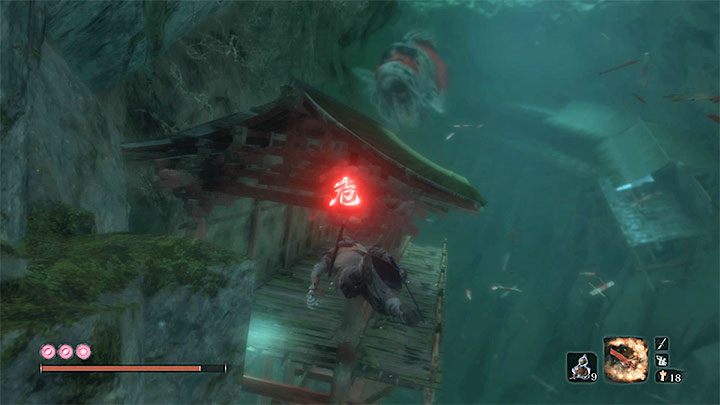 Po wpłynięcu do tunelu Wielki Karp Koi wyruszy w stronę bohatera z zamiarem pożarcia go - Jak pokonać Wielkiego Karpia Koi w Sekiro? - Sekiro Shadows Die Twice - poradnik do gry