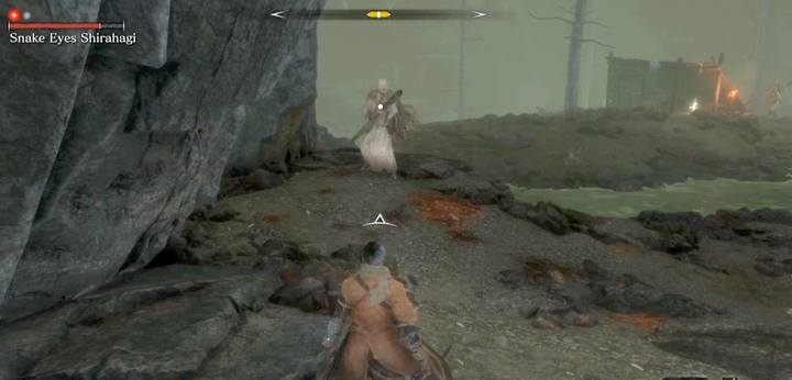 Postaraj się walczyć jedynie na tej skale - wrogowie w oddali mogą cię bowiem zauważyć i stanowić dodatkowe zagrożenie - Shinobi Eyes Shirahagi | Boss w Sekiro Shadows Die Twice - Sekiro Shadows Die Twice - poradnik do gry