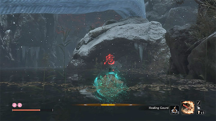 Nie śpiesz się z przekroczeniem mostu zwodzonego, gdyż wkrótce ponownie pojawi się Wielki Biały Wąż, którego wcześniej unikałeś w trakcie przeprawy przez Podzamcze Ashiny - Zatopiona dolina | Solucja Sekiro Shadows Die Twice - Sekiro Shadows Die Twice - poradnik do gry