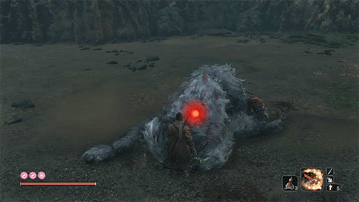 Bezgłowy Małpi Strażnik pozostawia po sobie wspomnienie oraz 2 koraliki modlitewne - Głębiny w Ashinie (Ashina Depths) | Solucja Sekiro Shadows Die Twice - Sekiro Shadows Die Twice - poradnik do gry