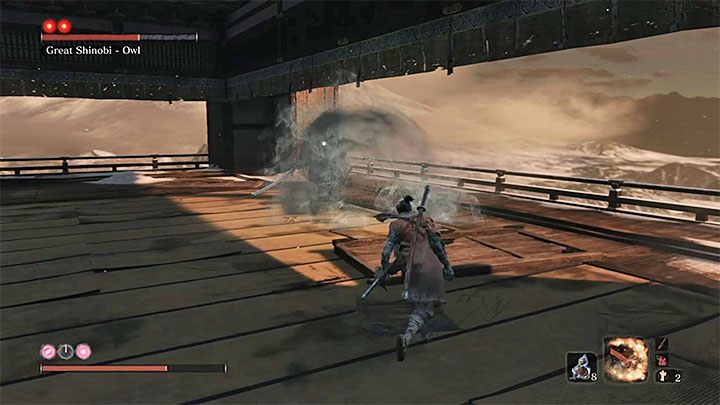 Nietypowym atakiem bossa jest wyrzucenie pojemnika z trucizną - Great Shinobi - Owl | Boss w Sekiro Shadows Die Twice - Sekiro Shadows Die Twice - poradnik do gry