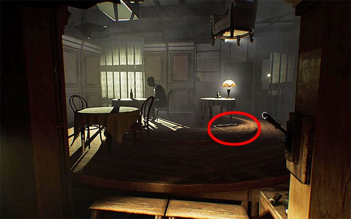 Rozwiązanie zagadki z krzesłem konieczne okaże się po dotarciu do pomieszczenia kawiarni - Zagadka z wiszącym krzesłem | Rozwiązanie zagadki w Layers of Fear 2 - Layers of Fear 2 - poradnik do gry