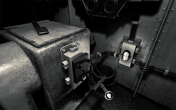 Możesz już pociągnąć za dźwignię zlokalizowaną obok lampki - Zagadka z prądem w maszynowni | Rozwiązanie zagadki w Layers of Fear 2 - Layers of Fear 2 - poradnik do gry