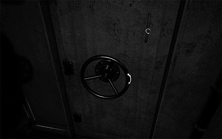 Nie czekaj na pojawienie się potwora, tylko szybko wbiegnij do pierwszej kajuty po prawej stronie - Sceny ucieczki i maszynownia | Solucja Layers of Fear 2 - Layers of Fear 2 - poradnik do gry