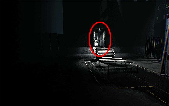 Nie ruszaj się po otwarciu drzwi, bo tuż przed tobą pojawią się płomienie - Druga taśma filmowa | Solucja Layers of Fear 2 - Layers of Fear 2 - poradnik do gry