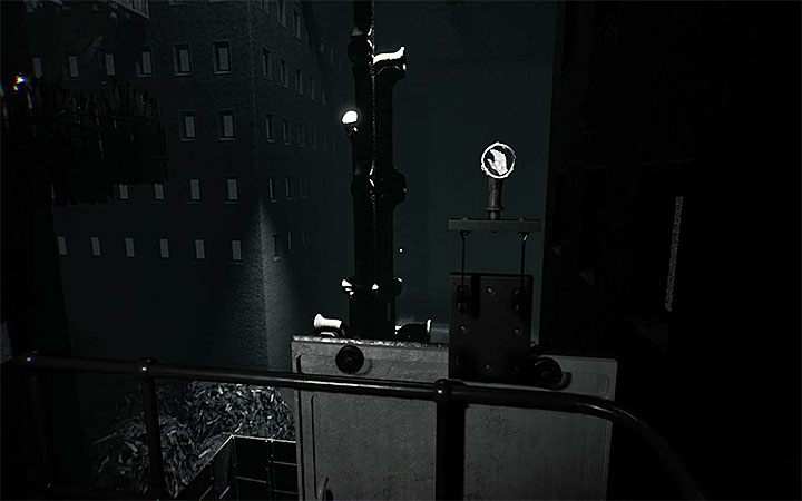 Przejdź przez nowe pomieszczenie i kontynuuj podróż, w trakcie której w dalszym ciągu uważaj na płomienie - Druga taśma filmowa | Solucja Layers of Fear 2 - Layers of Fear 2 - poradnik do gry