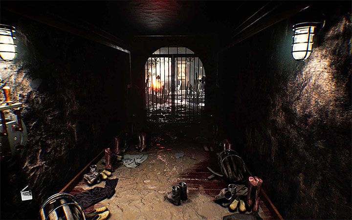 W długim korytarzu podążaj prosto, gdyż boczne pomieszczenia nie są dostępne - Obrócone pomieszczenia | Solucja Layers of Fear 2 - Layers of Fear 2 - poradnik do gry