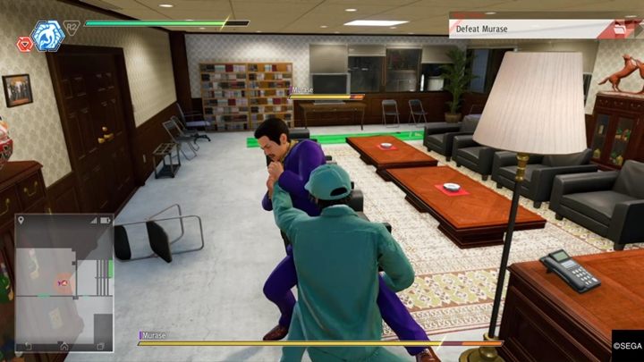 Idź teraz na dach budynku, a po chwili natkniesz się na wrogów - Judgment: Rozdział 1 Three Blind Mice - solucja, opis przejścia - Judgment - poradnik do gry