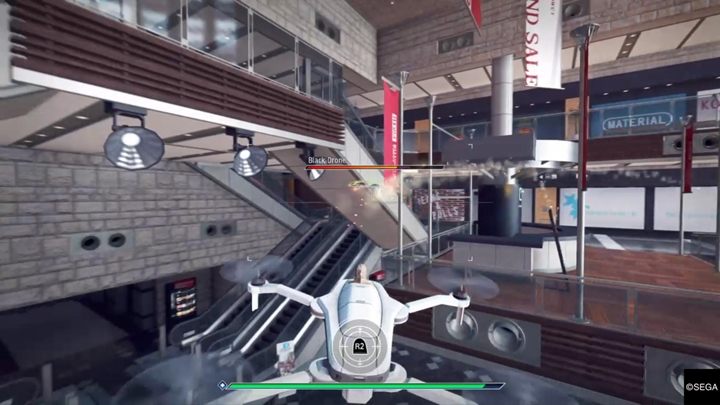 Wróć do kota, uruchom drona, namierz go, a następnie stocz powietrzny pojedynek z innym dronem - Judgment: Bar Tender - solucja, opis przejścia, poboczne śledztwa - Judgment - poradnik do gry