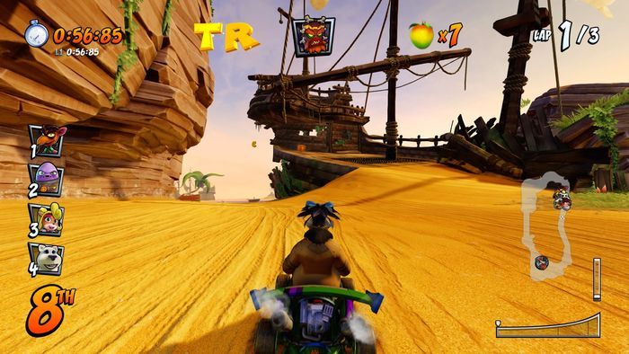 Litera C znajduje się niemal na początku trasy, należy na wzniesieniu podskoczyć za pomocą L1/R1, by złapać pierwszą literę - Tryb CTR Challenge - Crash Team Racing w Crash Team Racing Nitro Fueled - Crash Team Racing Nitro-Fueled - poradnik do gry