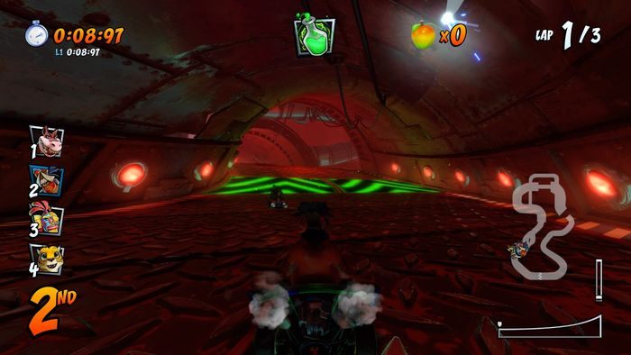 Litera R znajduje się w rynnie, złapanie jej to żaden problem - Tryb CTR Challenge - Crash Team Racing w Crash Team Racing Nitro Fueled - Crash Team Racing Nitro-Fueled - poradnik do gry