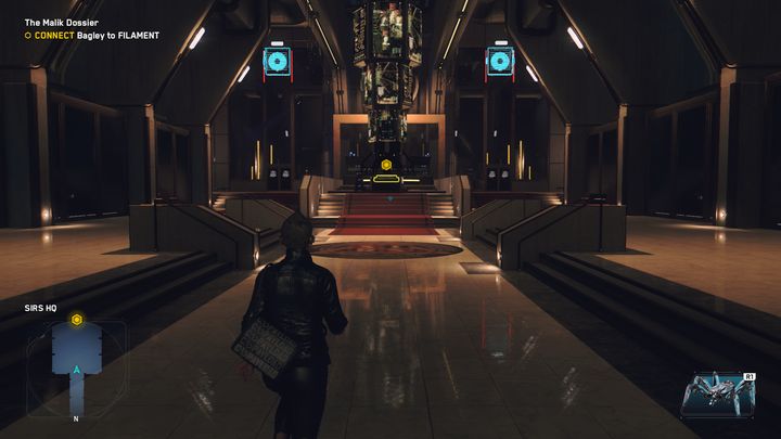 Warto przed wejściem do środka budynku, zmienić operatora, który posiada takie umiejętności jak szybsza regeneracja zdrowia, czy chociażby posiada dobre uzbrojenie - Watch Dogs Legion: Dossier Malika - solucja, opis przejścia - Watch Dogs Legion - poradnik do gry