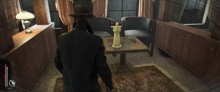 Wewnątrz poparz Okiem umysłu na żółtą figurkę na stole - Lektury obowiązkowe | Sprawy poboczne w The Sinking City - The Sinking City - poradnik do gry