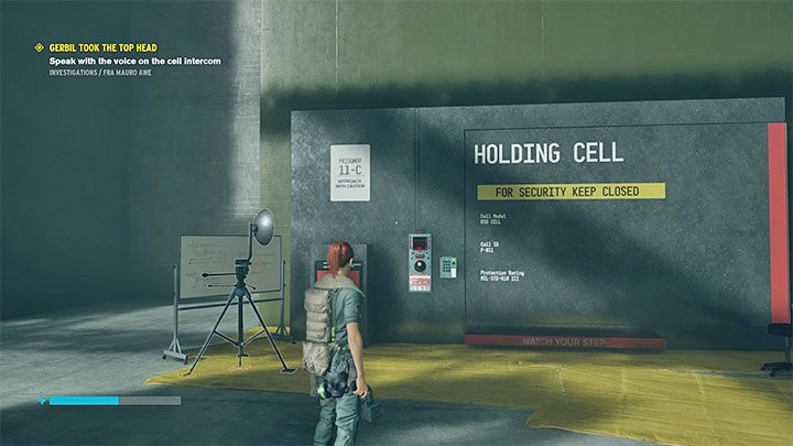 Na parterze pomieszczenia, w którym unikałeś bossa, jest pokazana na obrazku cela Holding Cell - Control AWE: Myszoskoczek zabrać górną głowa - solucja, opis przejścia - Control - poradnik do gry