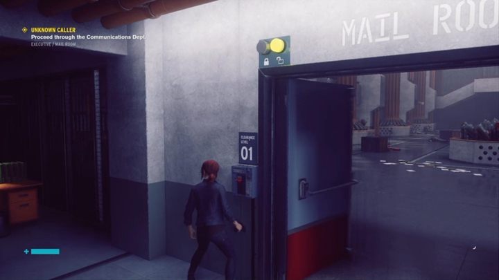 Dzięki karcie, otwórz drzwi z wymogiem dostępu poziomu 1, a dotrzesz do Pokoju Poczty - Control: Nieznany słuchacz - solucja, opis przejścia - Control - poradnik do gry