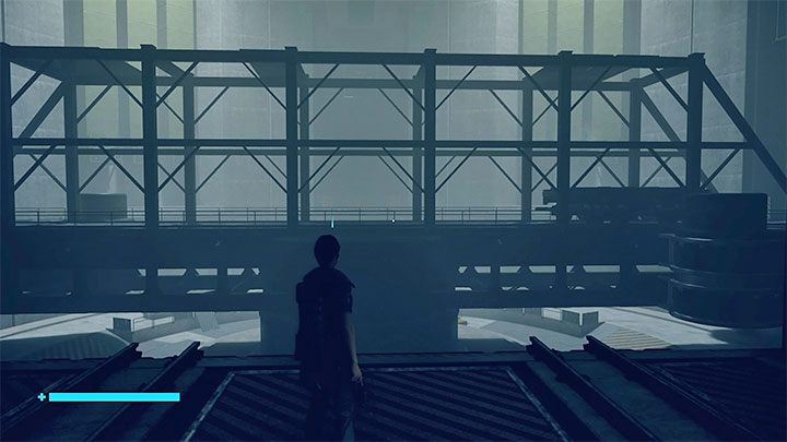 Przejdź kawałek na zachód żeby wkroczyć do sali z obrotnicą - pokazuje ją dołączony obrazek - Control AWE: Ukryte miejsca, zegar - sekrety, lokacje - Control - poradnik do gry