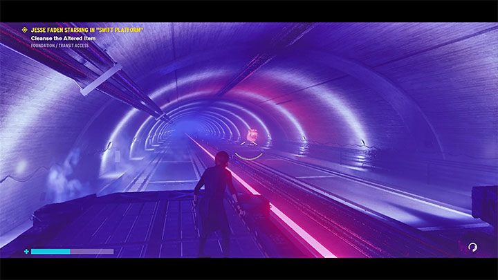 Po tym jak platforma z Jesse zbliży się do uciekającego projektora zacznij do niego strzelać żeby zniszczyć przyczepione do niego węzły Syku - Control Foundation: Jesse Faden w odcinku Szybka platforma - solucja - Control - poradnik do gry