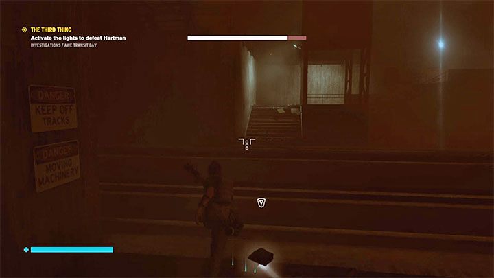 Najbardziej problematyczne jest pozyskanie czwartego rdzenia, bo jest on w oddalonej klatce po lewej stronie (patrząc od strony pokoju kontrolnego - miejsce to pokazuje dołączony obrazek) - Control AWE: Trzecia osoba (Eagle Limited) solucja, opis przejścia - Control - poradnik do gry