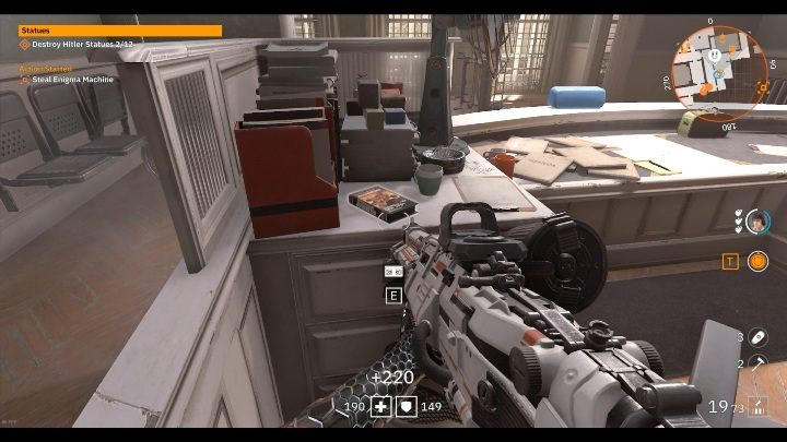 Na biurku recepcjonistki, w szpitalu, znajdziesz czarną okładkę - Mały Berlin / Little Berlin | Sekrety w Wolfenstein Youngblood - Wolfenstein: Youngblood - poradnik do gry