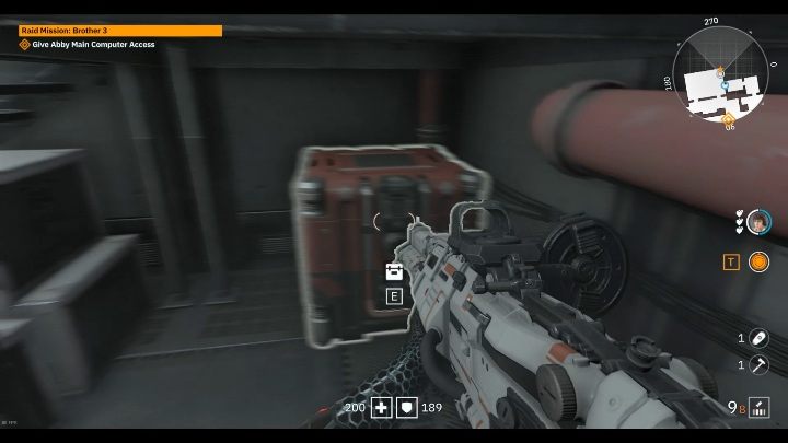 Pierwsza skrzynię znajdziesz pod schodami prowadzącymi na kolejne piętro - Brat 3 | Sekrety w Wolfenstein Youngblood - Wolfenstein: Youngblood - poradnik do gry