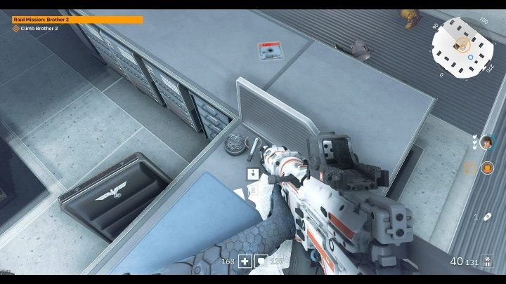 Jedna z dyskietek leży w centrum budynku, na środku biurka - Brat 2 | Sekrety w Wolfenstein Youngblood - Wolfenstein: Youngblood - poradnik do gry