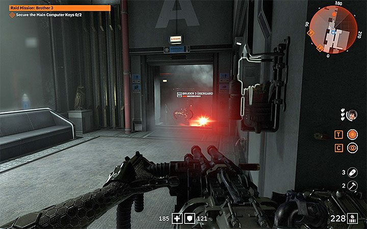 Walka z bossem w głównej sali archiwum jest ryzykowna nawet jeśli będziesz chował się za serwerami - Bruder 3 Ubergarde | Bossowie w Wolfenstein Youngblood - Wolfenstein: Youngblood - poradnik do gry