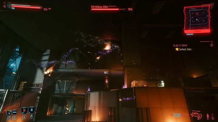 Jeśli nie uszkodziłeś wcześniej SMG Ody, schowaj się za solidną osłoną w momencie, gdy przeciwnik przełączy się na broń dalekiego zasięgu - Cyberpunk 2077: Przerwane milczenie/Play It Safe - solucja, opis przejścia - Cyberpunk 2077 - poradnik do gry