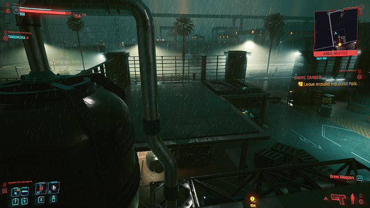 Gdy będziesz na zewnątrz, przeskocz po metalowych kontenerach i zbiorniku na dach stróżówki po lewej stronie - Cyberpunk 2077: Koty w ciemności/Gimme Danger - solucja, opis przejścia - Cyberpunk 2077 - poradnik do gry